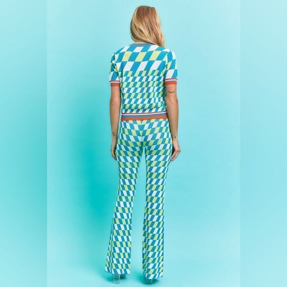 086. ABSTRACT CHECK KNIT SHORT SLEEVE TOP WITH PANT SET - Picture 5 of 8